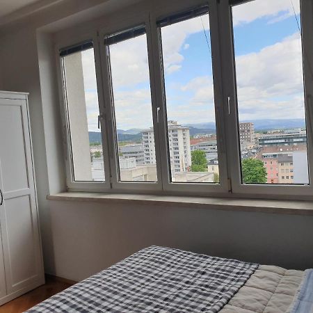 Messe Apartment Клагенфурт Екстериор снимка