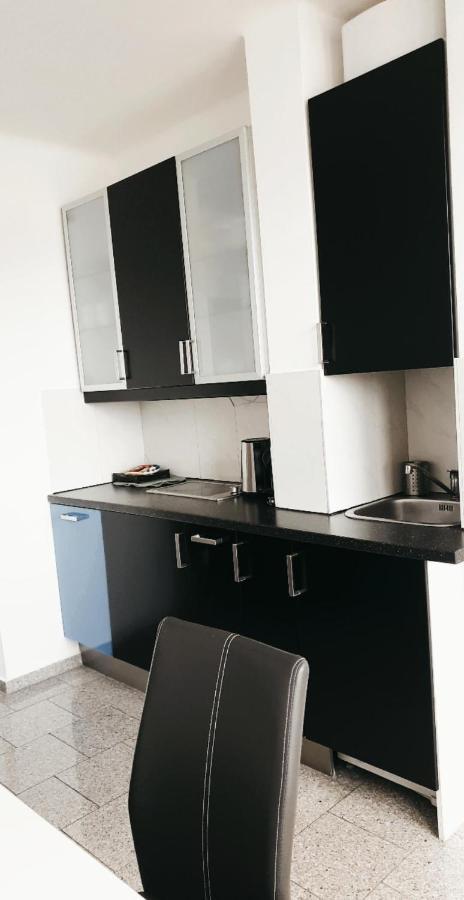 Messe Apartment Клагенфурт Екстериор снимка