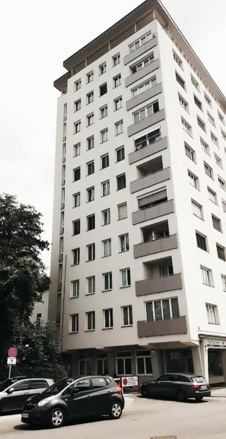 Messe Apartment Клагенфурт Екстериор снимка