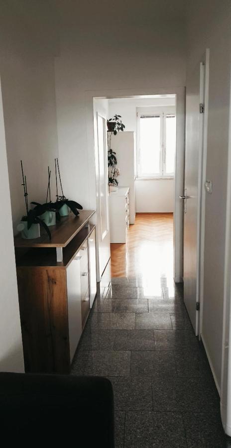 Messe Apartment Клагенфурт Екстериор снимка