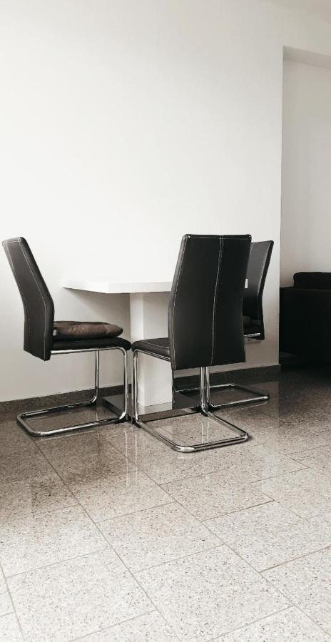 Messe Apartment Клагенфурт Екстериор снимка