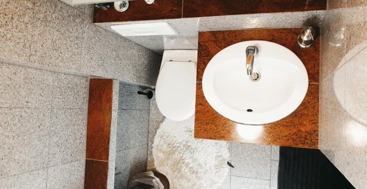 Messe Apartment Клагенфурт Екстериор снимка