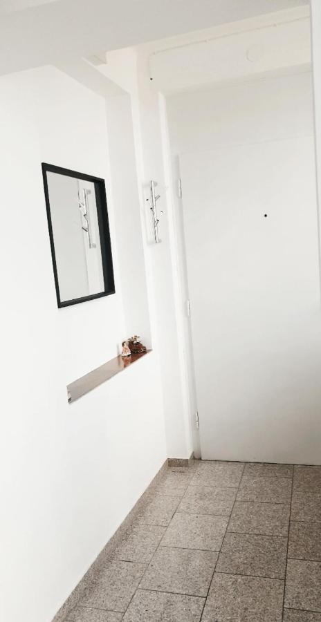 Messe Apartment Клагенфурт Екстериор снимка