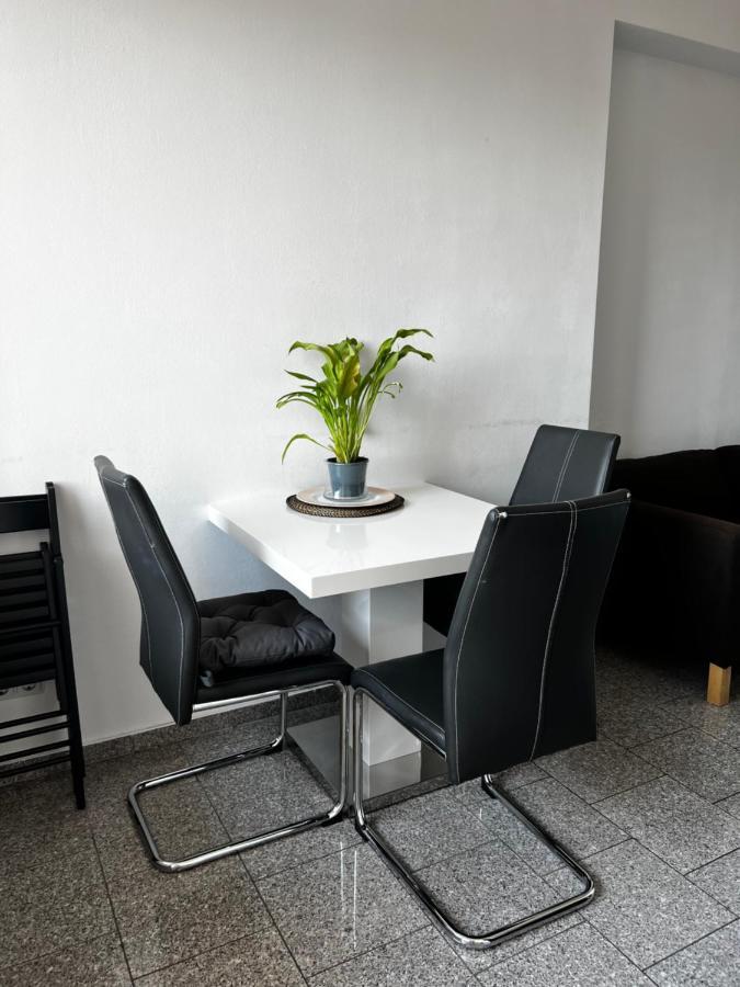 Messe Apartment Клагенфурт Екстериор снимка