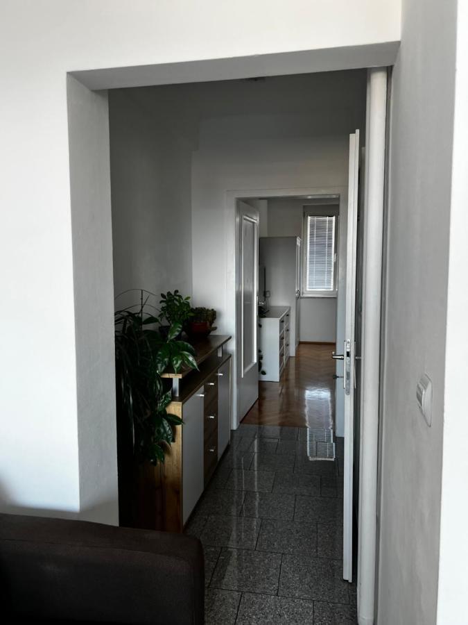 Messe Apartment Клагенфурт Екстериор снимка